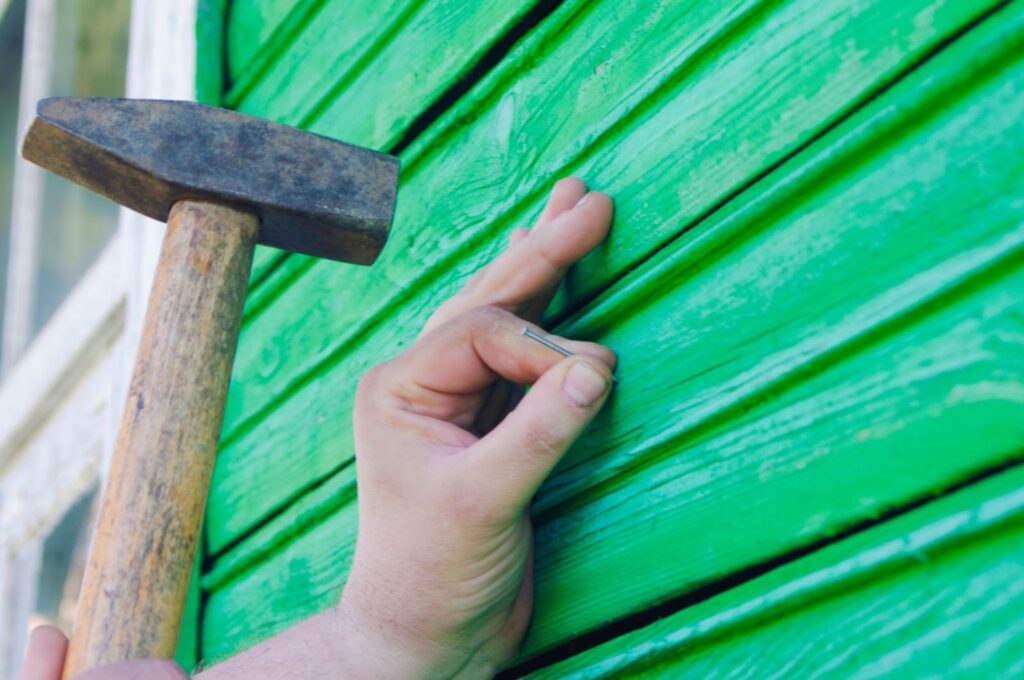 What You Should Know About the Cost to Replace Siding